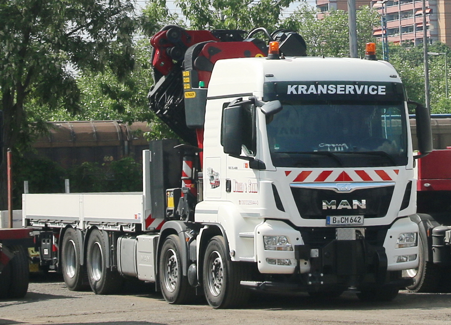 MAN TGS mit Pritsche und Ladekran - Copyright: www.olli80.de