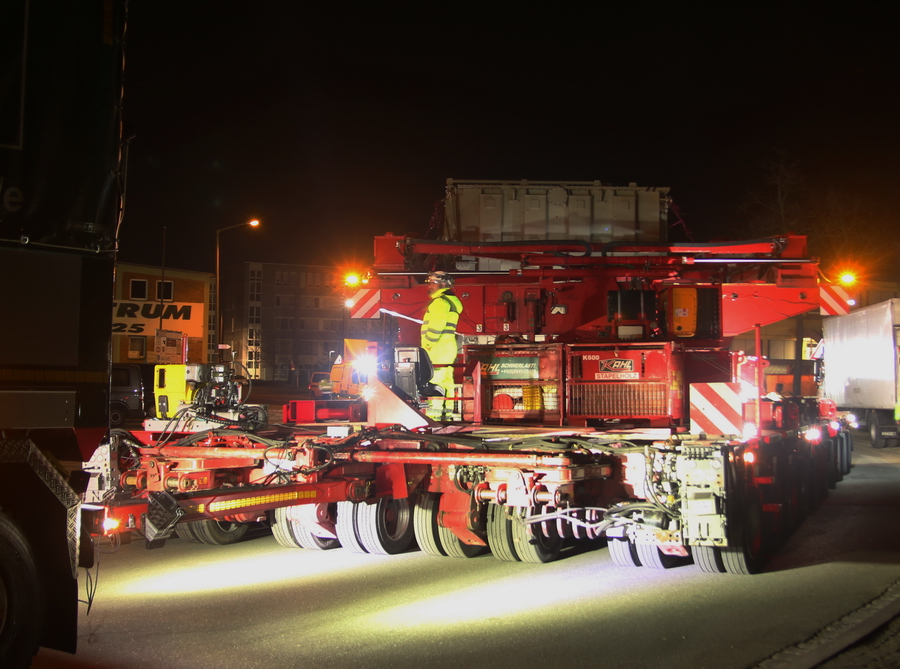 Kahl mit Goldhofer Greiner Seitenträgerbrücke und Transformator - Copyright: www.olli80.de