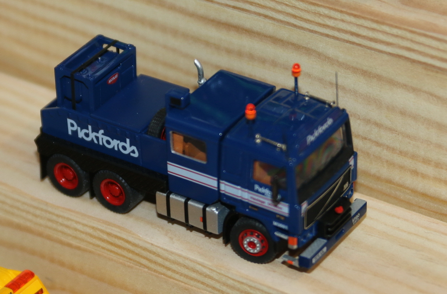 Ingo Härich - Pickfords Volvo Schwerlastzugmaschine - Copyright: www.olli80.de