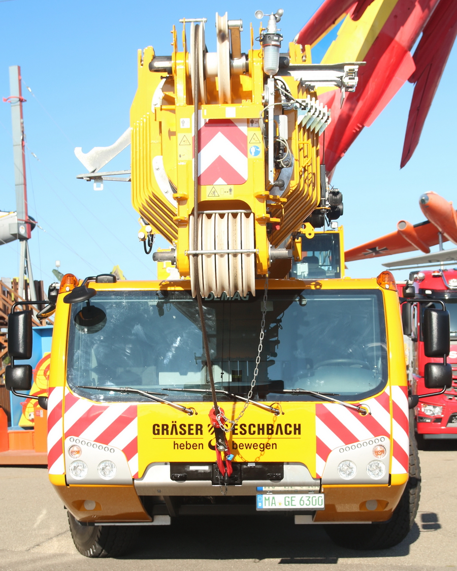 Gräser-Eschbach Demag AC 300-6 Frontansicht - Copyright: www.olli80.de