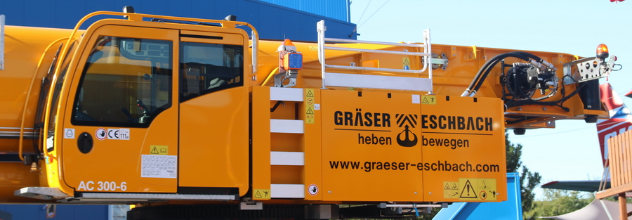 Gräser-Eschbach Demag AC 300-6 Oberwagenkabine - Copyright: www.olli80.de