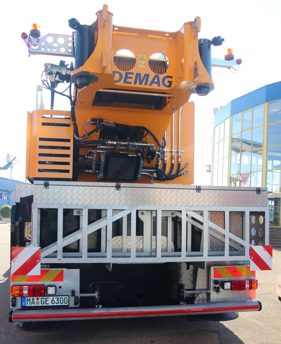 Gräser-Eschbach Demag AC 300-6 Heckansicht - Copyright: www.olli80.de