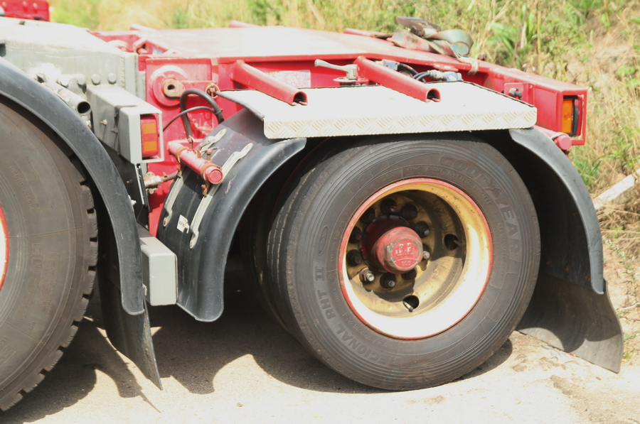 Torben Rafn - Volvo FH 16 700 mit Tag-Axle - Copyright: www.olli80.de