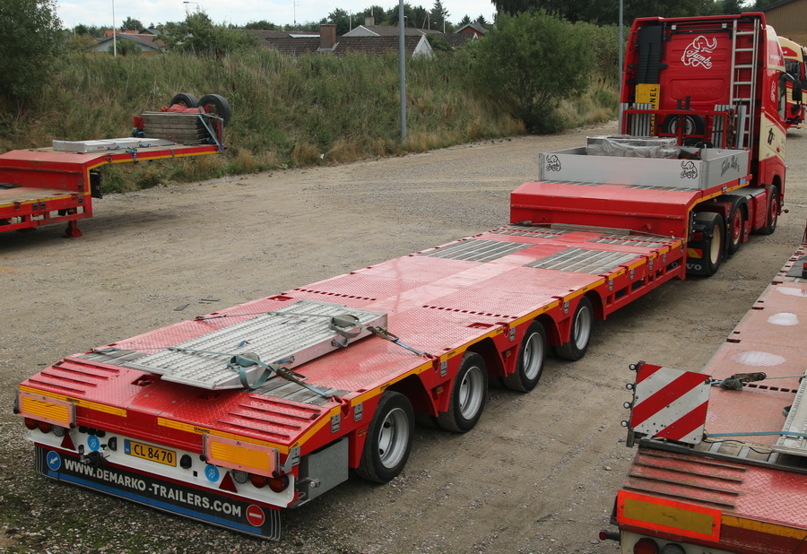 Torben Rafn - Volvo FH mit Demarko Semitrailer - Copyright: www.olli80.de