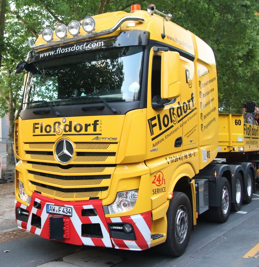 Floßdorf - MB Actros 4163 mit Faymonville Ballasttrailer - Copyright: www.olli80.de