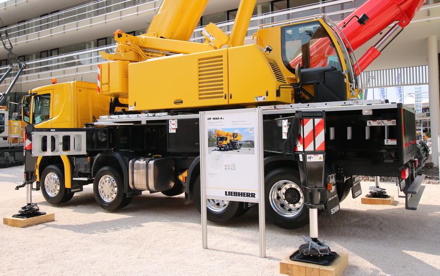 Liebherr Scania P500 mit LTF 1060-4.1 Floßdorf  - Copyright: www.olli80.de