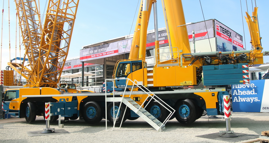 Demag AC 300-6  - Copyright: www.olli80.de