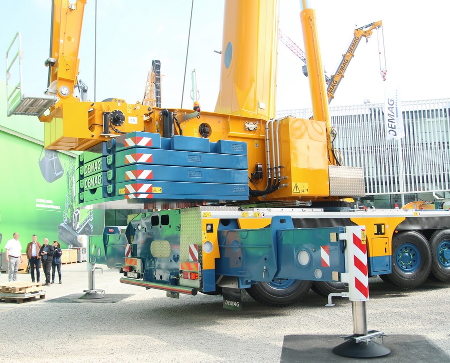 Demag AC 300-6 - Copyright: www.olli80.de
