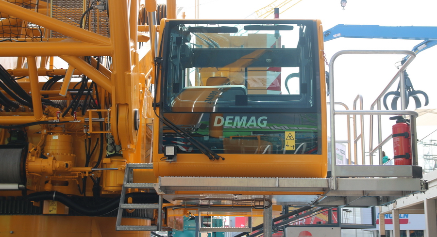 Demag CC 2800-2 Kranfahrerkabine- Copyright: www.olli80.de