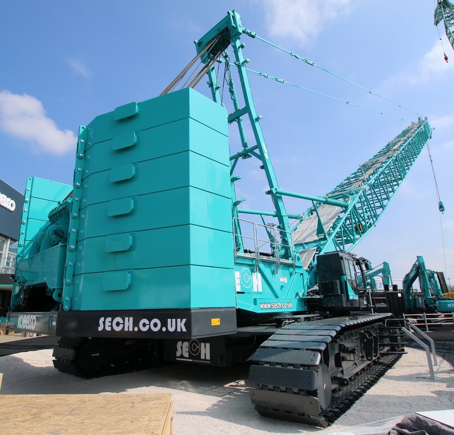 Kobelco CKE 3000G - Copyright: www.olli80.de
