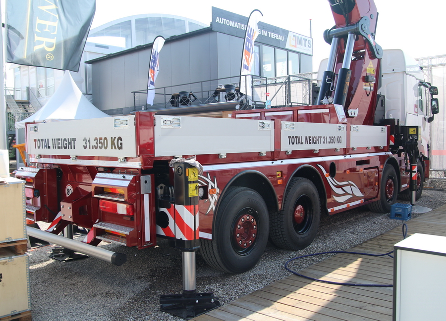 Erkin ER 17200 auf Renault C460 8x2 - Copyright: www.olli80.de