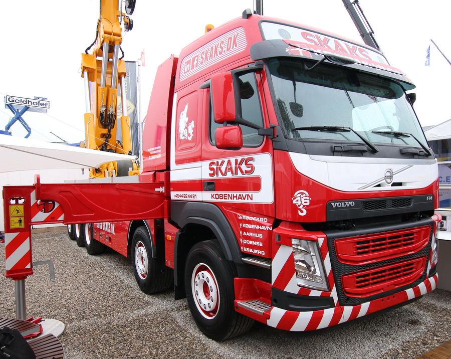 Volvo FM mit Erkin ER-265.000 L-10 Skaks - Copyright: www.olli80.de