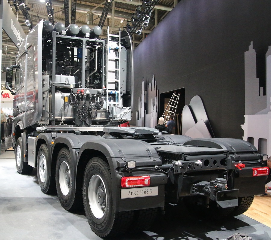Mercedes Arocs 4163S - Copyright: www.olli80.de