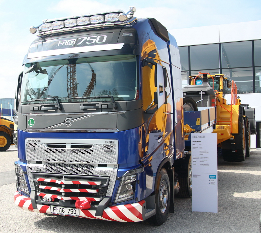 Volvo FH16 750 - Copyright: www.olli80.de