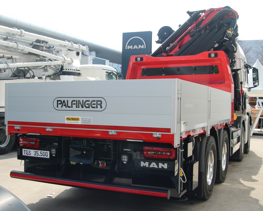 MAN TGS 35.500 mit Palfinger 135002 TEC 7 - Copyright: www.olli80.de