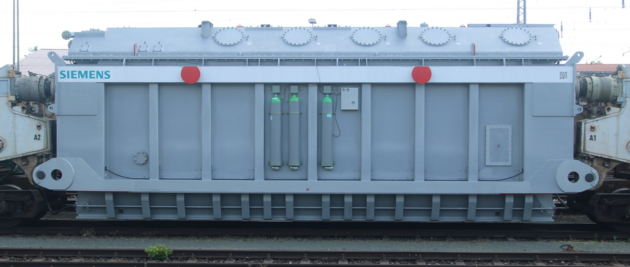 Tragschnabelwagen Uaai 831 86 80 996 0404-3 mit Transformator - Copyright: www.olli80.de