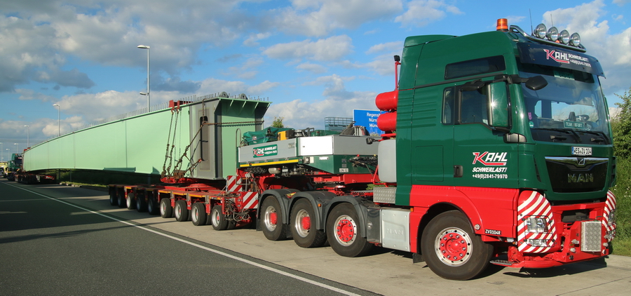 Kahl MAN TGX mit Brückenträger  - Copyright: www.olli80.de