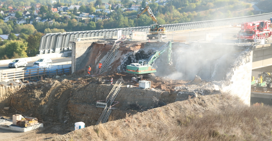 Brückenkopf Talbrücke Heidingsfeld  - Copyright: www.olli80.de