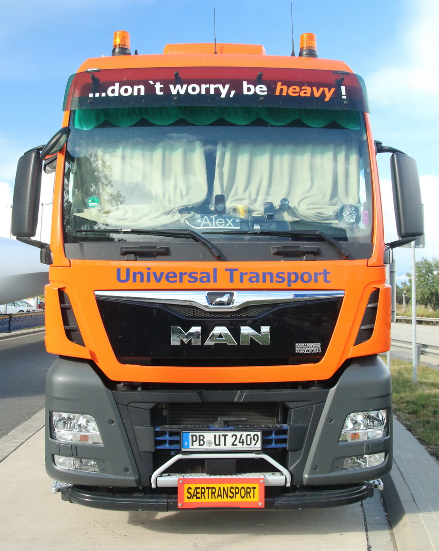 Universal MAN TGX 33.640 - Copyright: www.olli80.de