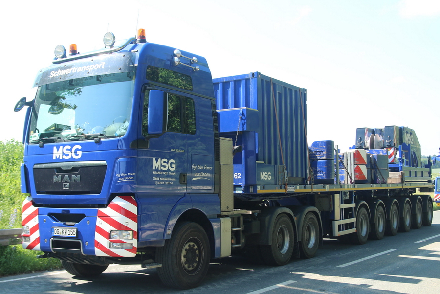 MSG MAN TGX 33.540 mit Nooteboom Ballastauflieger  - Copyright: www.olli80.de
