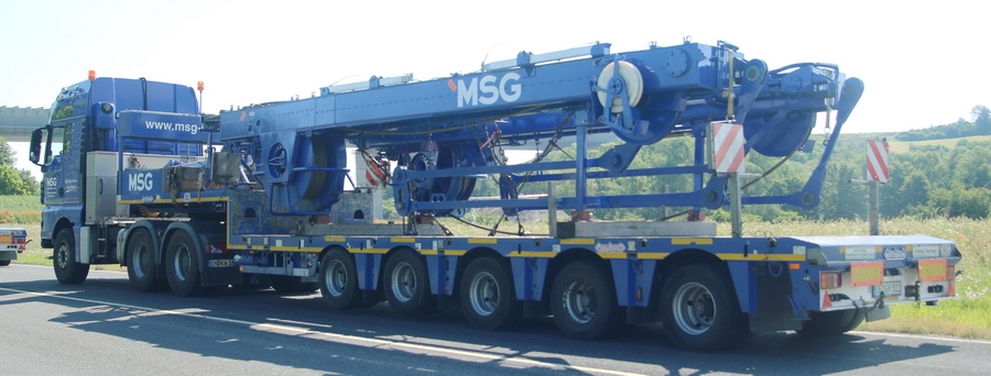 MSG MAN TGX 41.540 mit Nooteboom Semiauflieger - Copyright: www.olli80.de