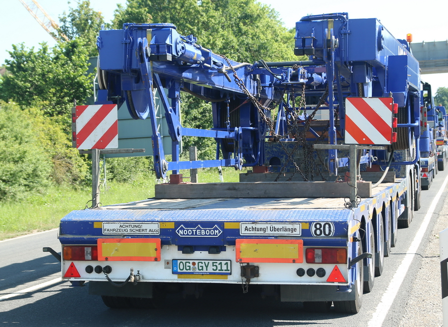 MSG MAN TGX 41.540 mit Nooteboom Semiauflieger - Copyright: www.olli80.de