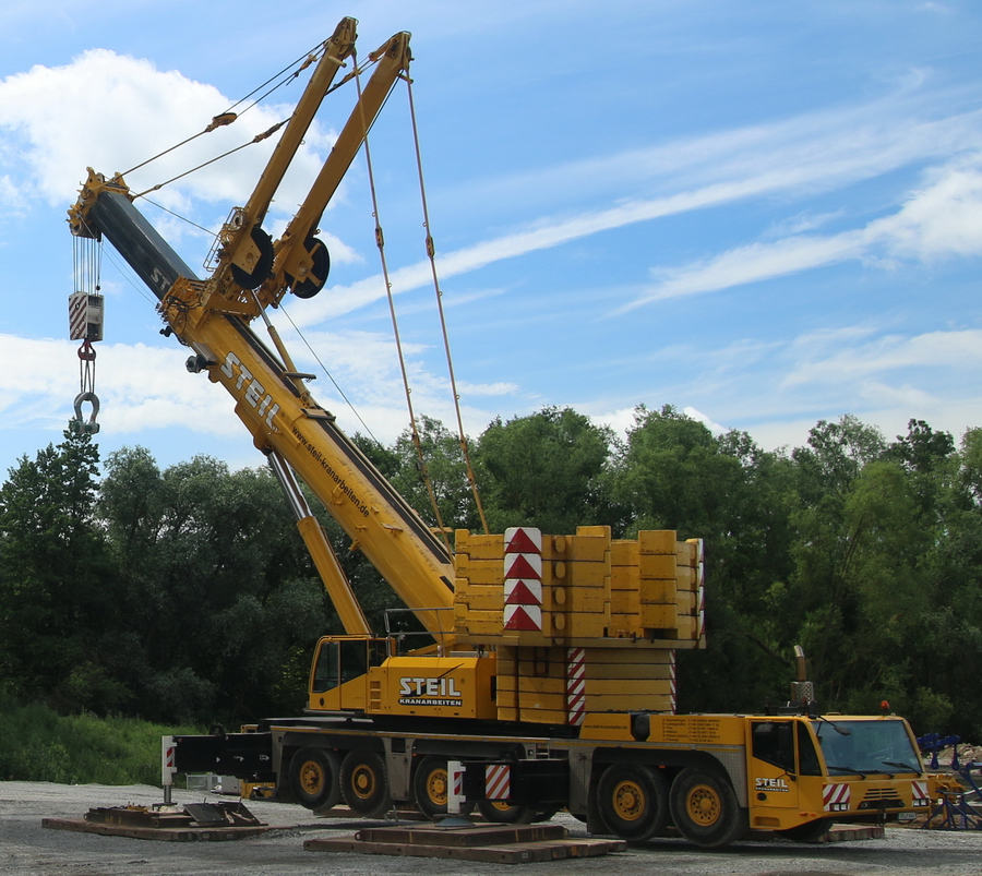 Steil Demag AC 350 - Copyright: www.olli80.de