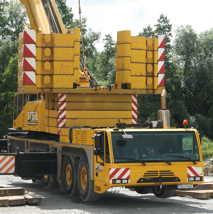 Steil Demag AC 350 - Copyright: www.olli80.de