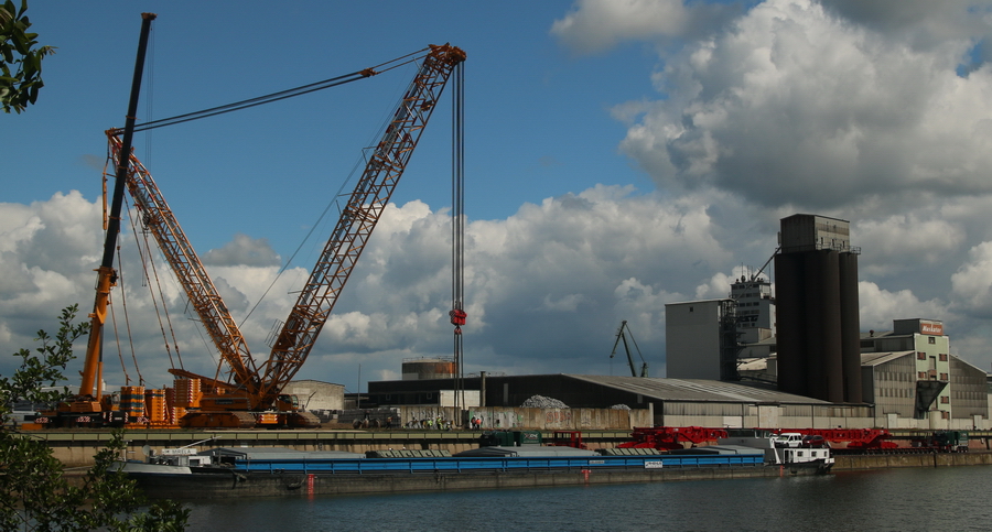 Sarens/Bracht CC 3800 Superlift - Copyright: www.olli80.de