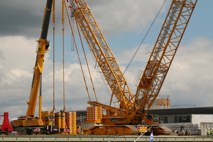 Sarens Bracht Superlift 3800 - Copyright: www.olli80.de