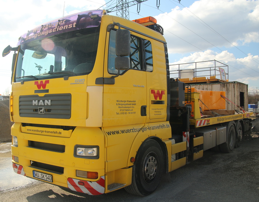 Würzburger Kranverleih MAN PKW Abschleppwagen - Copyright: www.olli80.de