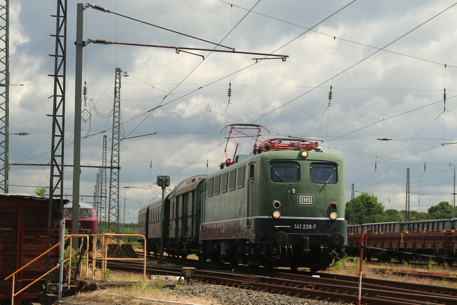 Eisenbahnwelt Darmstadt-Kranichstein BR 141 228-7 - Copyright: www.olli80.de