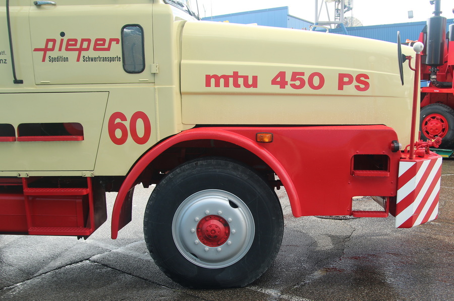 Pieper Faun L1206-W-45-Z-6x6 Motorhaube - Copyright: www.olli80.de