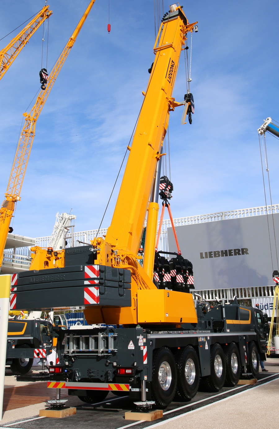 Bauma 2022 - Liebherr LTM 1100-5.3 - Copyright: www.olli80.de