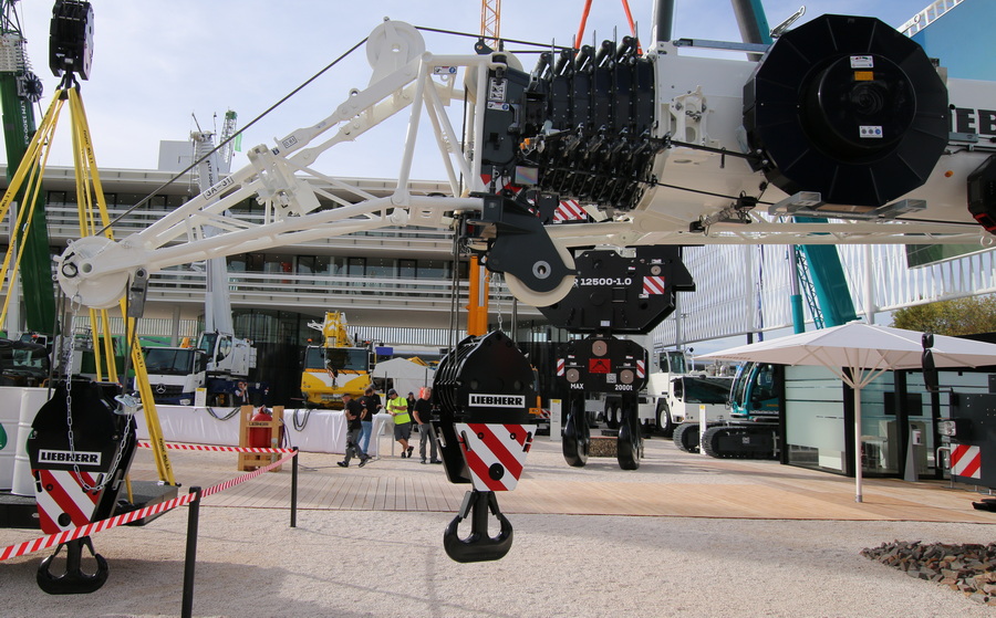 Bauma 2022 - Liebherr LRT 1130-2.1 - Copyright: www.olli80.de