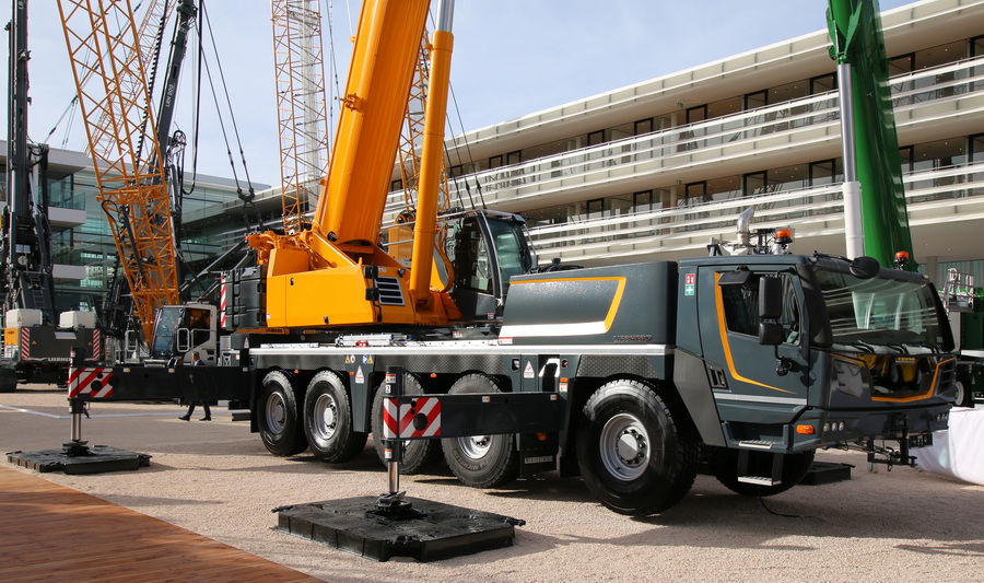 Bauma 2022 - Liebherr LTM 1110-5.2 - Copyright: www.olli80.de