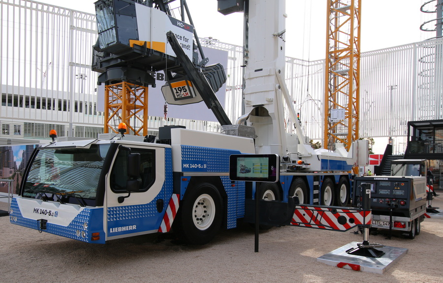 Bauma 2022 - Liebherr MK 140-5.1 - Copyright: www.olli80.de