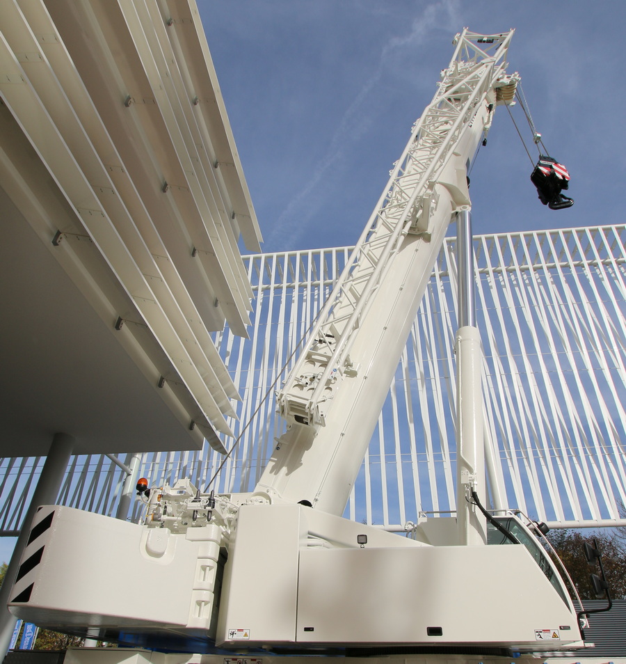 Bauma 2022 - Liebherr LTM 1150-5.3 Gruas Garro Oberwagen - Copyright: www.olli80.de