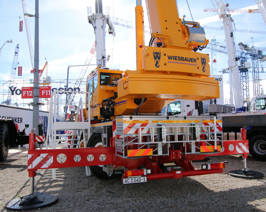 Bauma 2022 - Tadano AC 2.040-1 Wiesbauer Heckansicht - Copyright: www.olli80.de