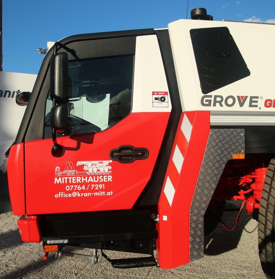 Bauma 2022 - Grove GMK 5120 Mitterhauser Fahrerkabine - Copyright: www.olli80.de