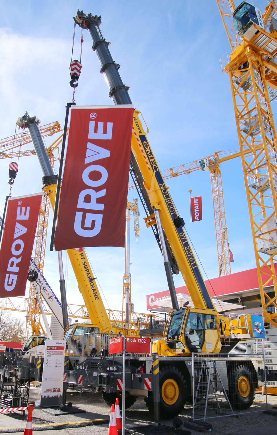 Bauma 2022 - Grove GRT 655L MEC Gesamtansicht - Copyright: www.olli80.de