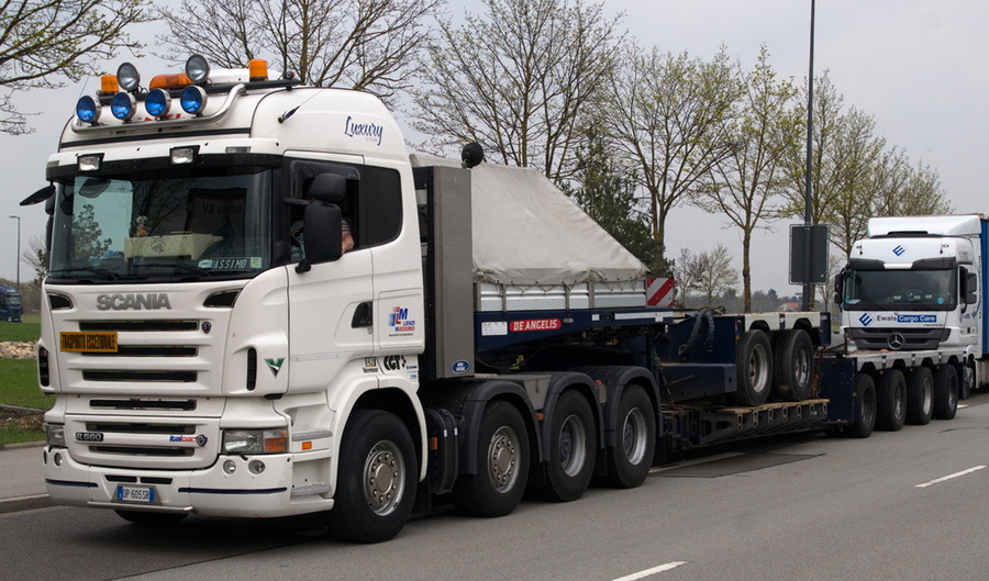 Scania mit De Angelis Auflieger - Copyright: www.olli80.de