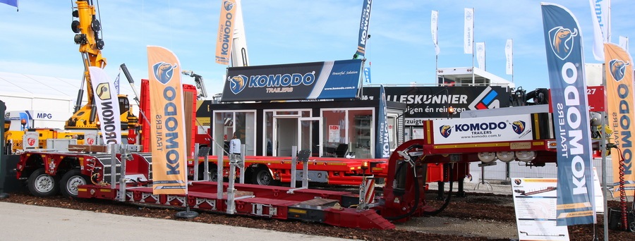 Bauma 2022 -  Komodo Tiefbettauflieger - Copyright: www.olli80.de