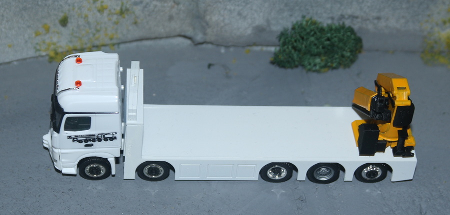 Modelshow Europe 2023 - Oke Klingenberg: Pritschen-LKW mit Ladekran - Copyright: www.olli80.de