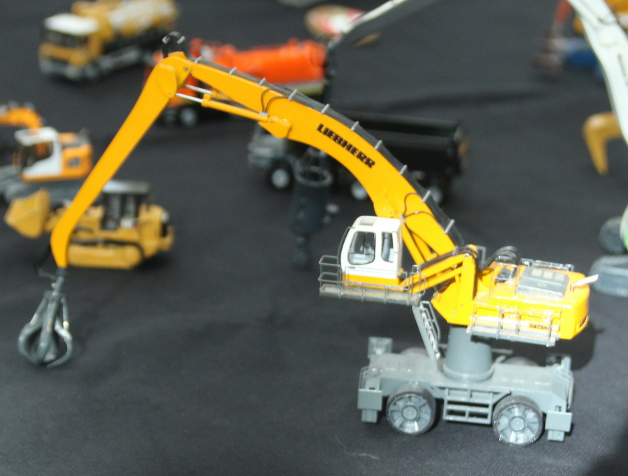 Robert Stephan - Liebherr 954 Umschlagbagger - Copyright: www.olli80.de
