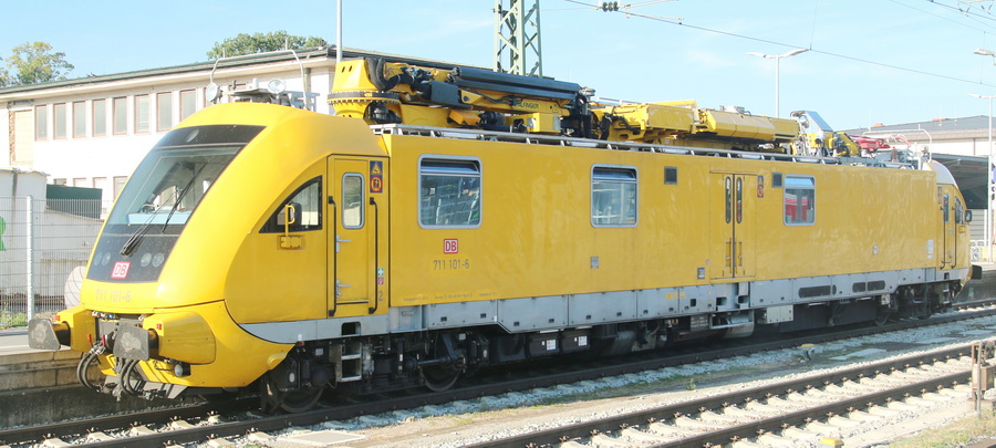 711 101-6 Hubarbeitsbühnen-Instandhaltungsfahrzeug - Copyright: www.olli80.de