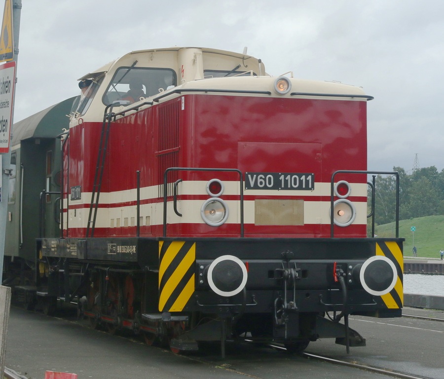 98 80 3345 240-6, V60 11011 - Copyright: www.olli80.de