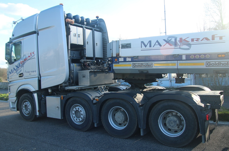 Maxikraft MB Actros 4163 Schwerlastturm - Copyright: www.olli80.de