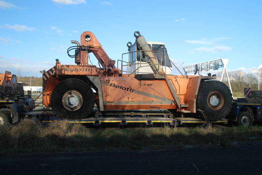 Belotti Containerstapler - Copyright: www.olli80.de