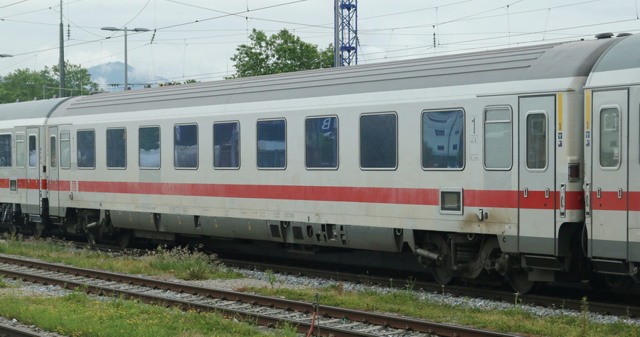 61 80 19-91 144-4, Avmz 108.1 - Copyright: www.olli80.de